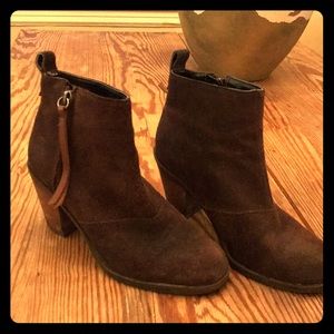 Dolce Vita brown suede booties
